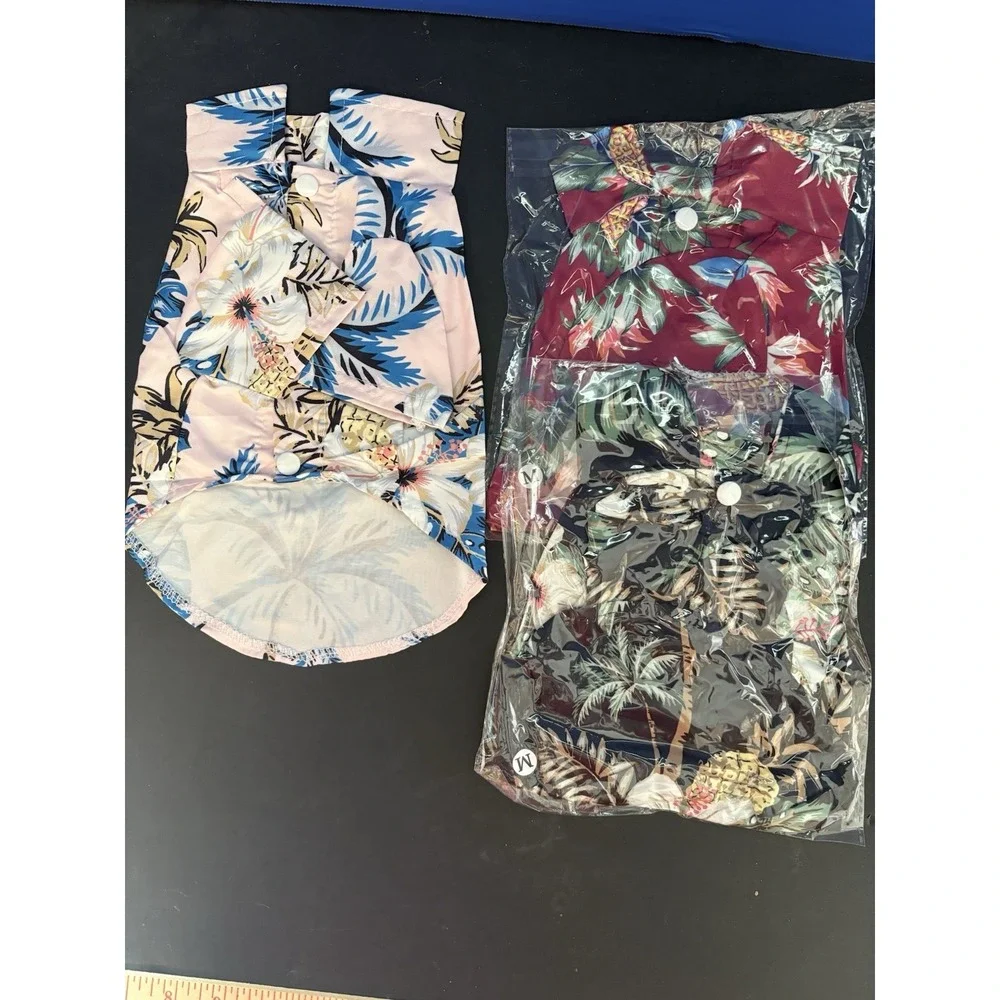 DOG HAWAIIAN SHIRT Size M – Red & Pink Floral Hibiscus Print‎ Outfit – Cute